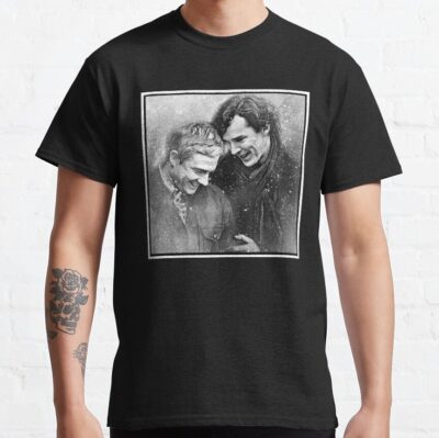 Sherlock Johnlock Laughing In The Snow T-shirt